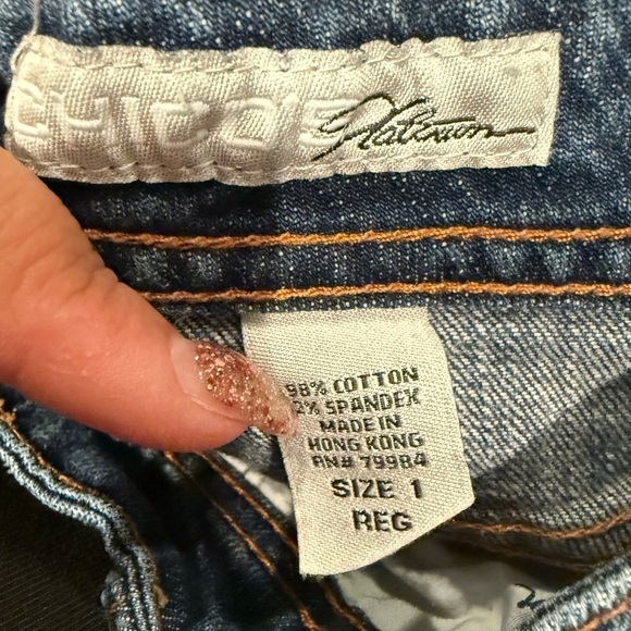 Chico’s Platinum Bootcut Jeans Dark Wash Back Pocket Embroidered Size 8 - Picture 3 of 3